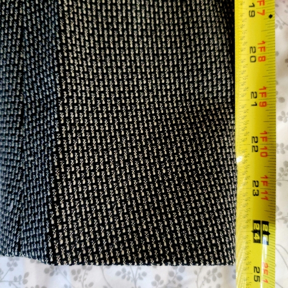 Suave French YSL 100% wool Blazer, size 44R. - Picture 11 of 11